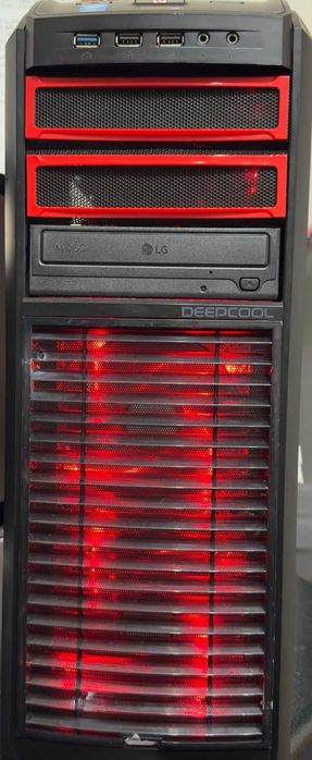 PC I7 cu placa video  GTX 560TI, memorii Corsair 2x8gb, bonus monitor