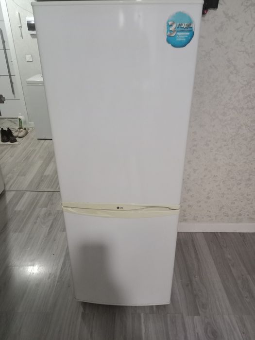 Холодильник продаю