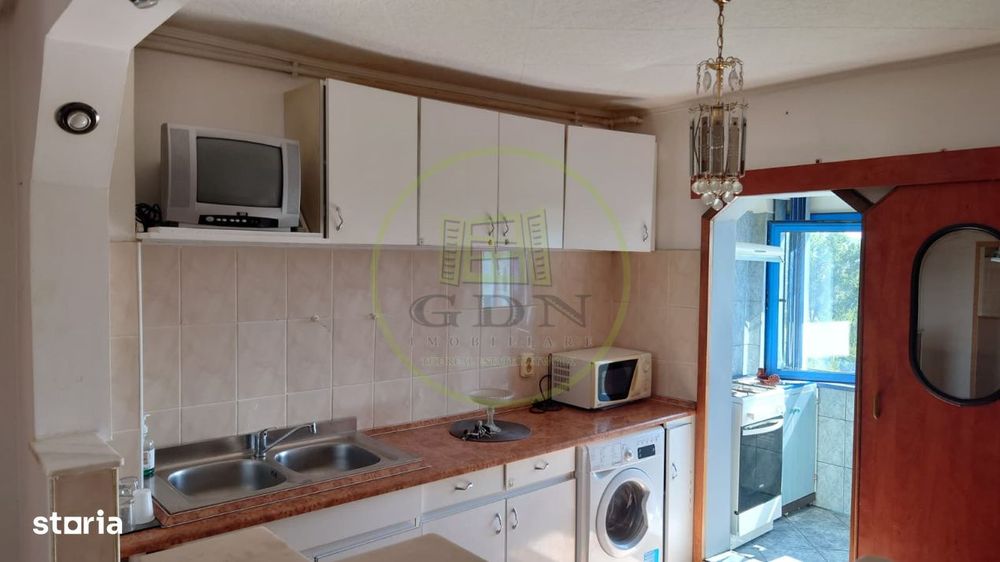 Apartament de vanzare doua camere decomandat, Vasile Aaron!