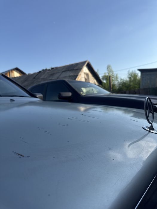 Капот ешка w 124