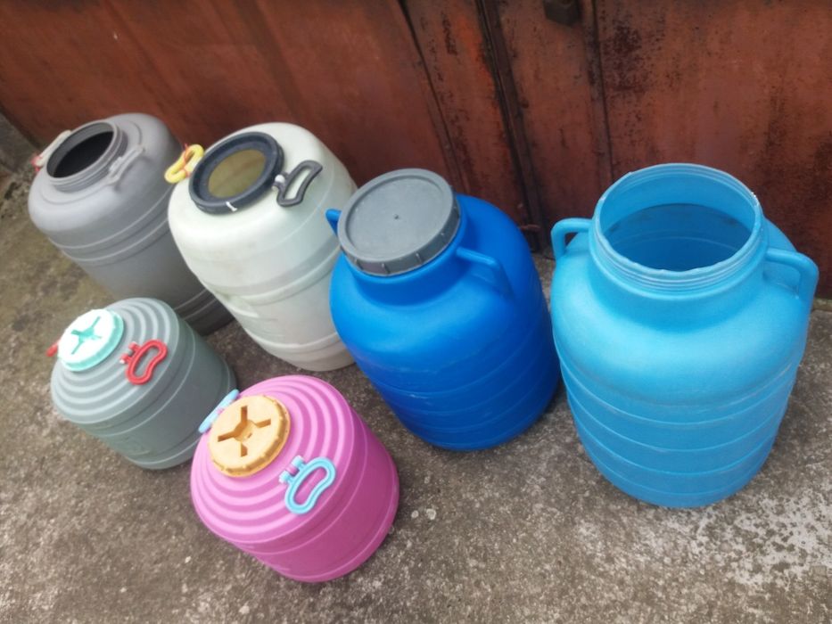 Butoi,bidon 60 litri din plastic gros cu capac filetant