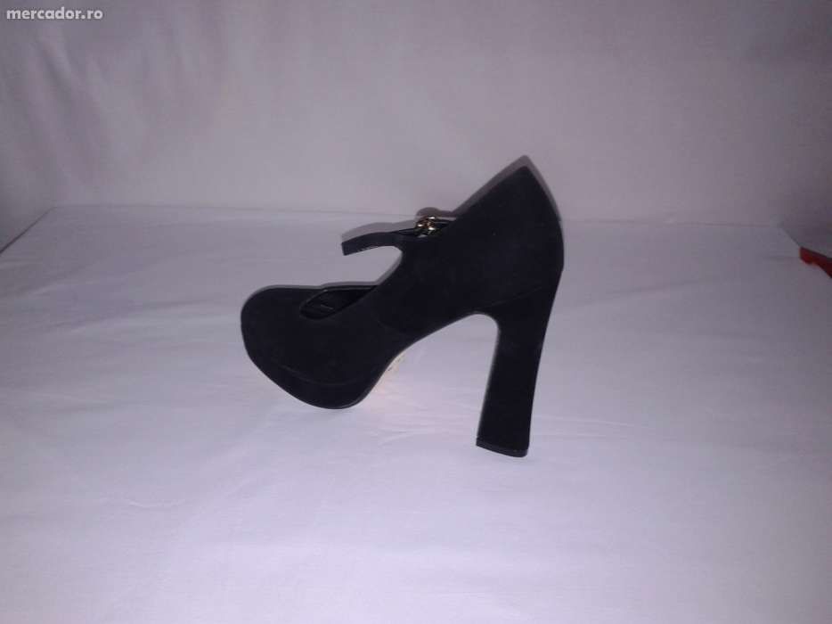 Pantofi dama eleganti si ieftini