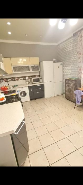 Коттедж посуточно, дом до 70 посадочных мест