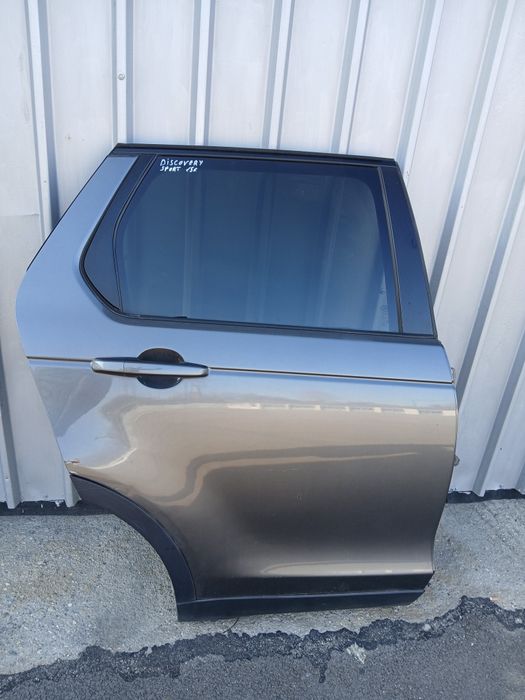 Задна дясна врата Renge Rover Discoveri sport 2015г