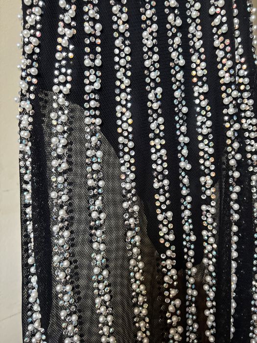 Рокля тип боди с перли и кристали