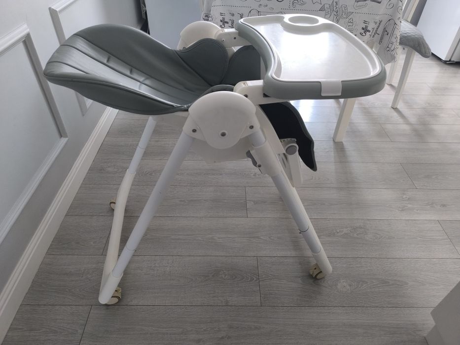 Продам стульчик для кормления