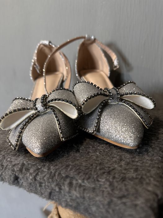 Туфли с блестками серебритые