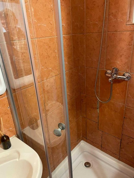 Dau în chirie garsoniera 30 mp