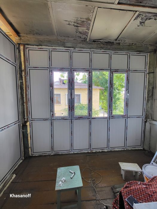 Легкое остекление балконов из Акфа и Сендвич панелей.