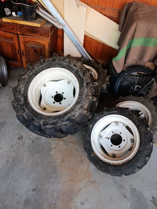 Set roți New Holland T3010, T3020, T3030, T3040