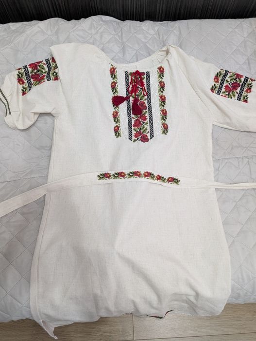 Rochie de in cu broderie