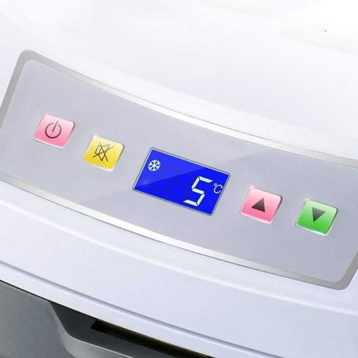 Хладилна кутия Automat 35L – охлаждане и фризер, 12V / 24V / 220V кола