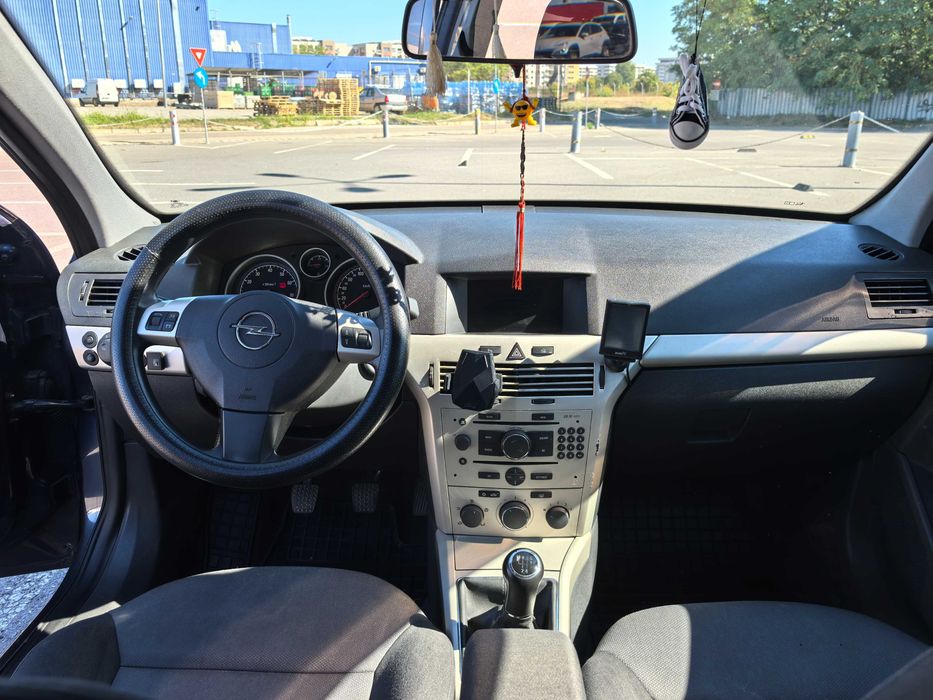 Masina Opel Astra H din 2008 - benzina + GPL