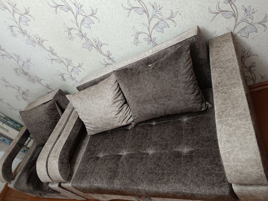 Диван + кресло ( все раскладывается)