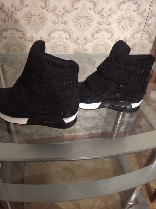 Ботиночки сникерсы