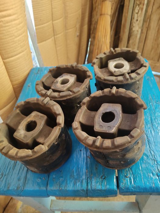 Сайлентблоки BMW E53