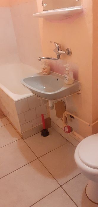 inchiriez Garsoniera conf.1,et.2