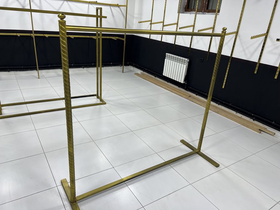 Вешалка напольная стоячий. Doʻkonlar uchun kiyim ilgich/ garderob