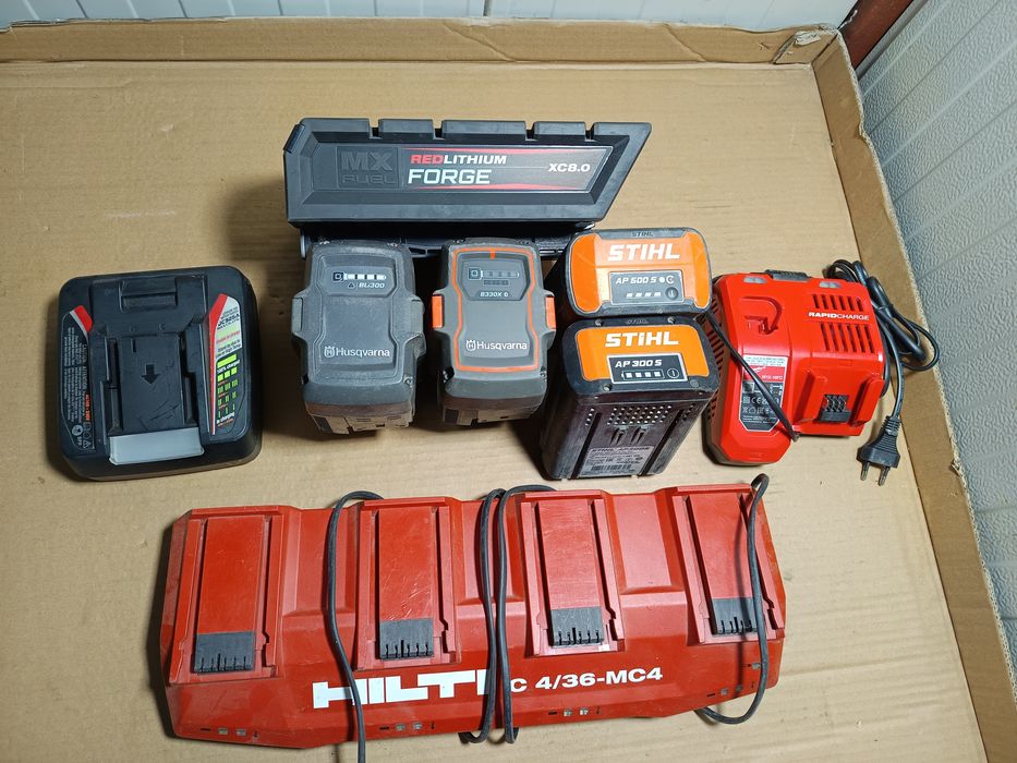 Statie de încărcare Makita încărcător Hikoki Panasonic Ridgid Viega  Fein acumulator Senco Flex  Festool baterie Bosch