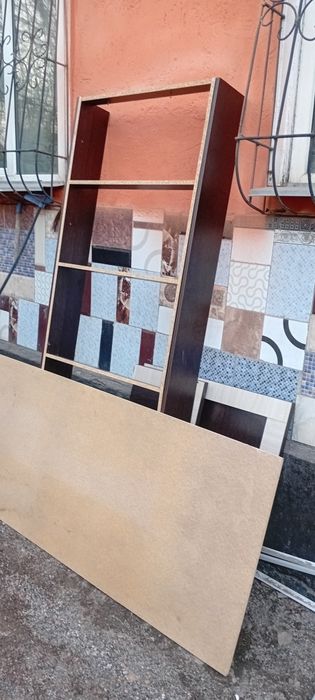 Кровать в хорошем состоянии.