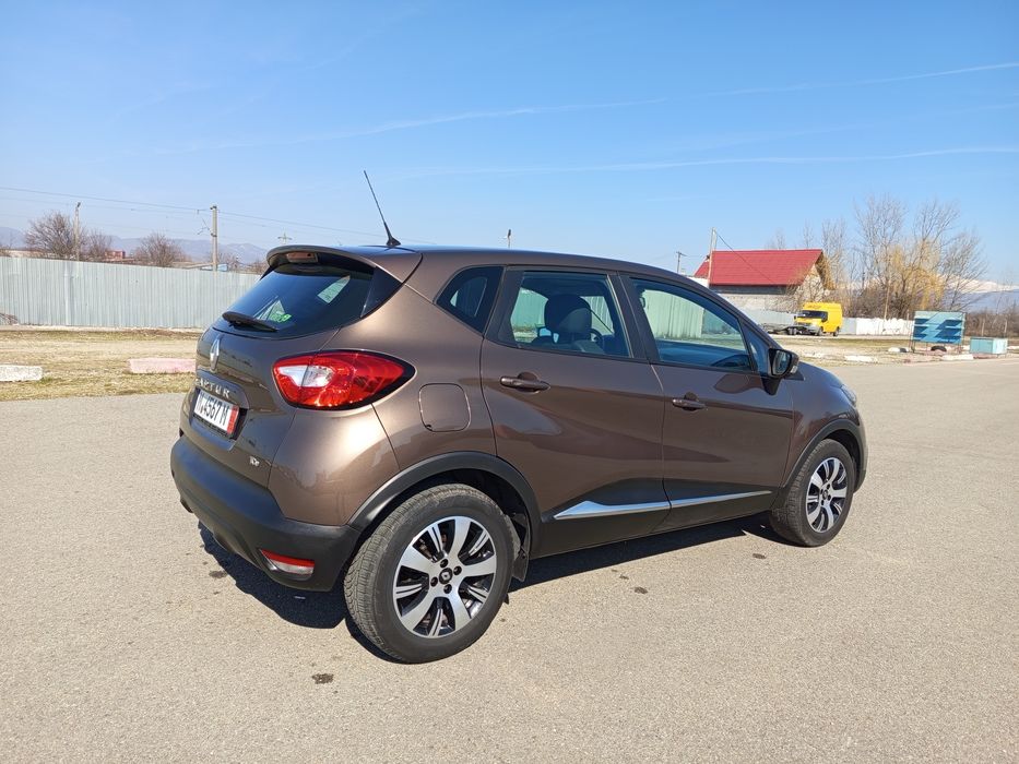 Renault.  Captur