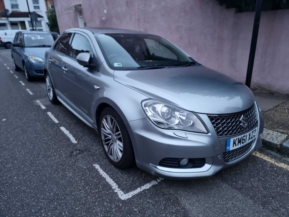 Продавам Suzuki Kizashi 2012 Auto petrol. 2.4cc 220hp. AWD/2WD