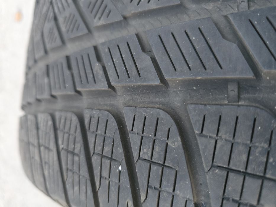 Anvelope iarna 285 40 22 si 325 35 22