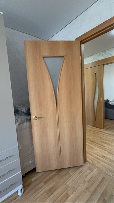 Продам межкомнатные дверей