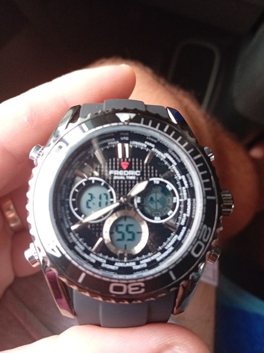 Ceas barbatesc Fredric nou