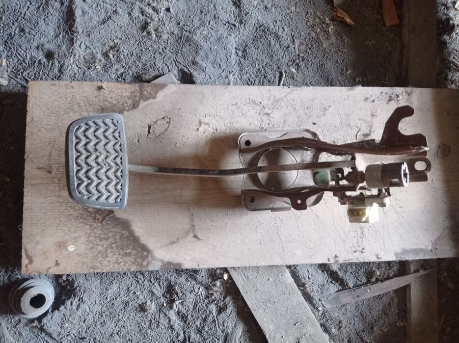 Продам задний бампер Марк 2