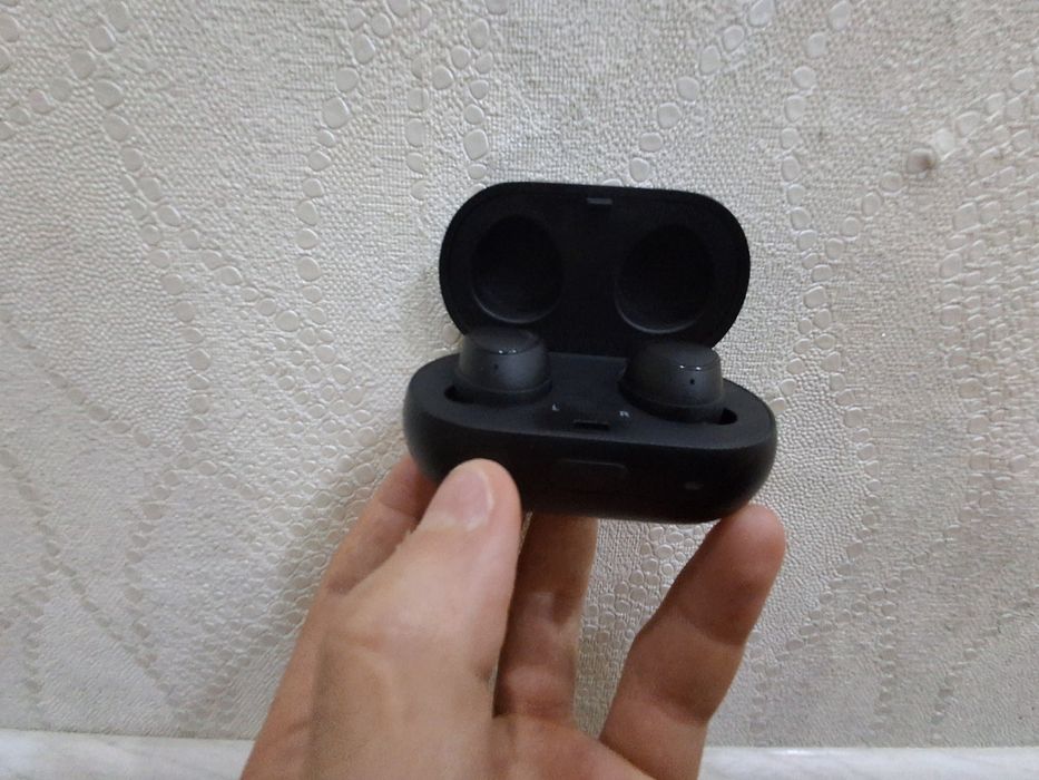 Наушника от Samsung