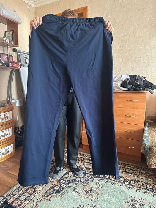 Продам спортивный костюм