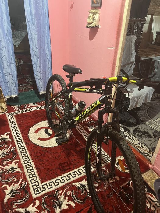 Vând Bicicleta aproape noua!