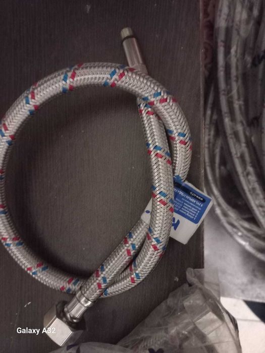 Шланги для раковины и унитаза 60см