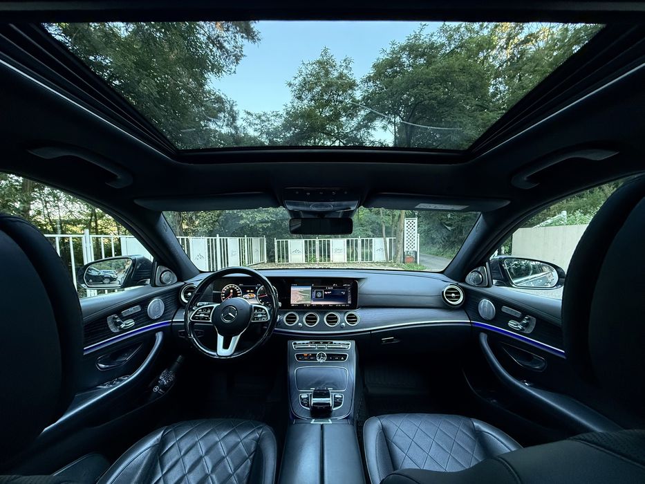 Mercedes-Benz E 400 4MATIC 4 Air matic 340Cp stare Salon echipare de varf