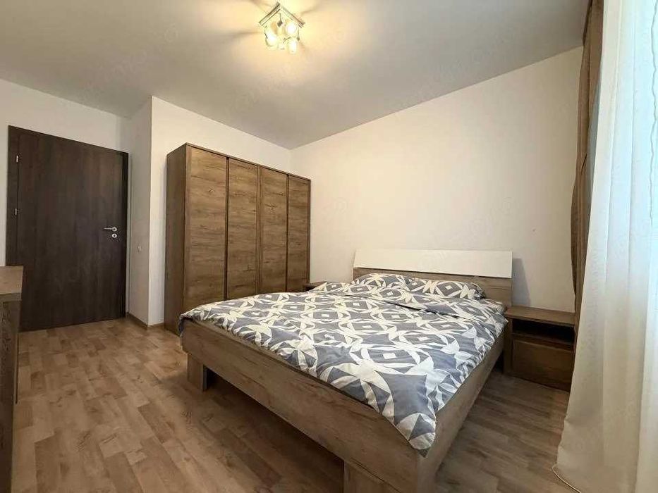 Vand apartament 2 camere, decomandat, City Of Mara