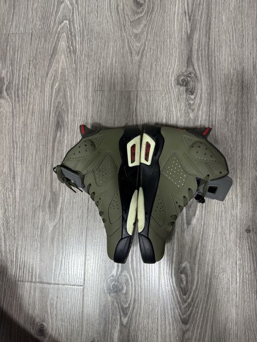Nike Air Jordan 6 x Travis Scott