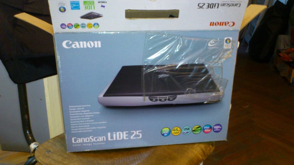 Продавам цветен принтер и цветен скенер