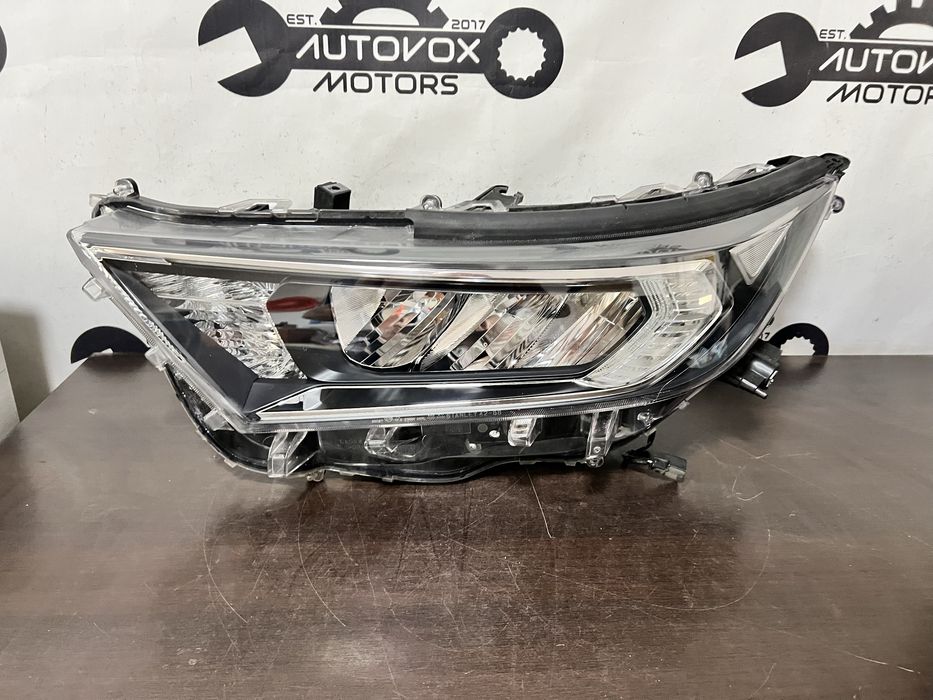 Far stanga full led Toyota Rav4 an 2019-2023