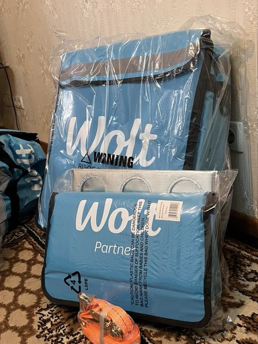 Курьерская сумка Wolt