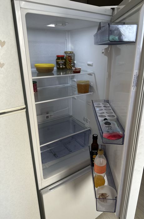 Срочно продам холодильник, в идеальном состояние!