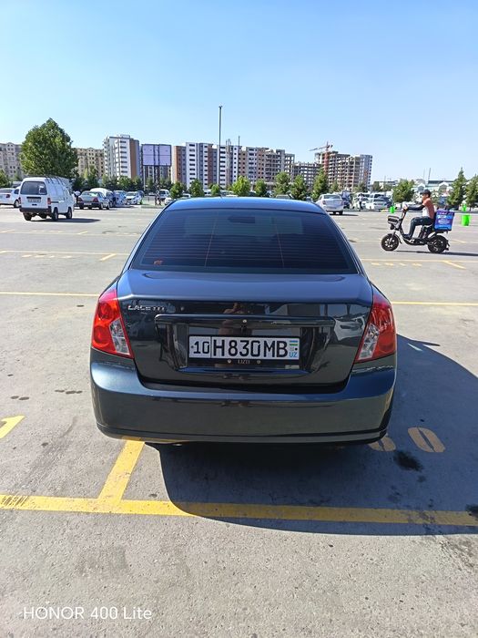 Jentira srochne sotiladi