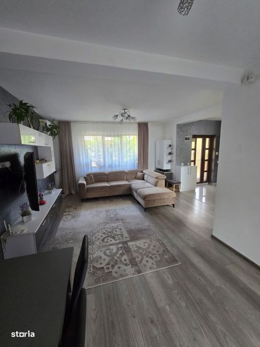 Duplex 4 camere, la cheie, Floresti, zona Sesul de Sus