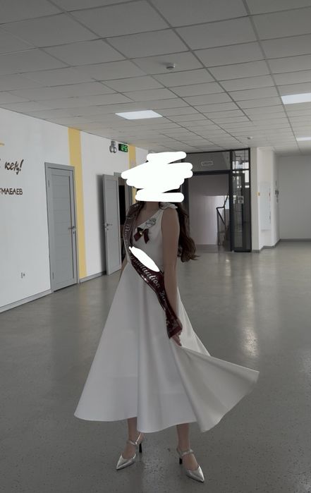 Белое платье……….