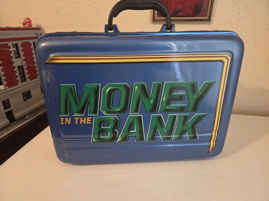 Куфар WWE Money In The Bank Briefcase Blue син Договорът в куфарче