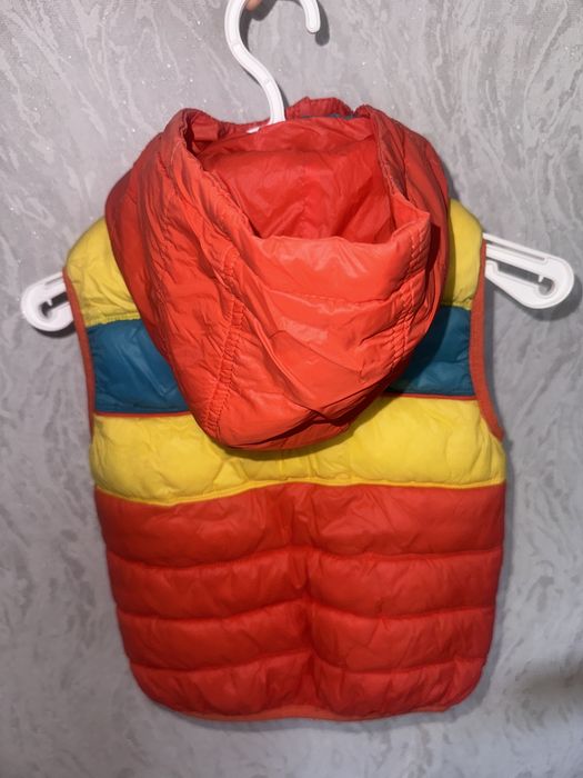 Стильная жилетка универсальная