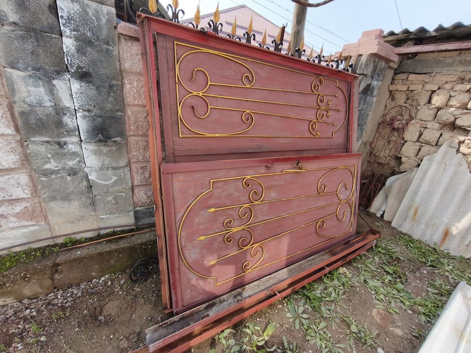 Ворота бу в хорошем состоянии.