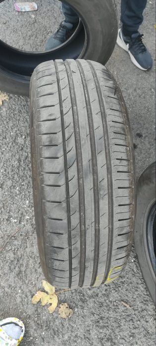 Летни гуми 215/65R16