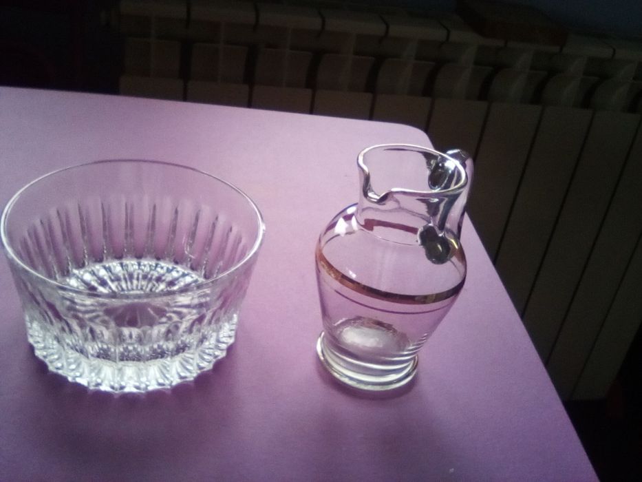 Стъклена купа за ядки