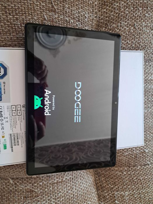 DOOGEE U10 – таблет, запазен и готов за употреба